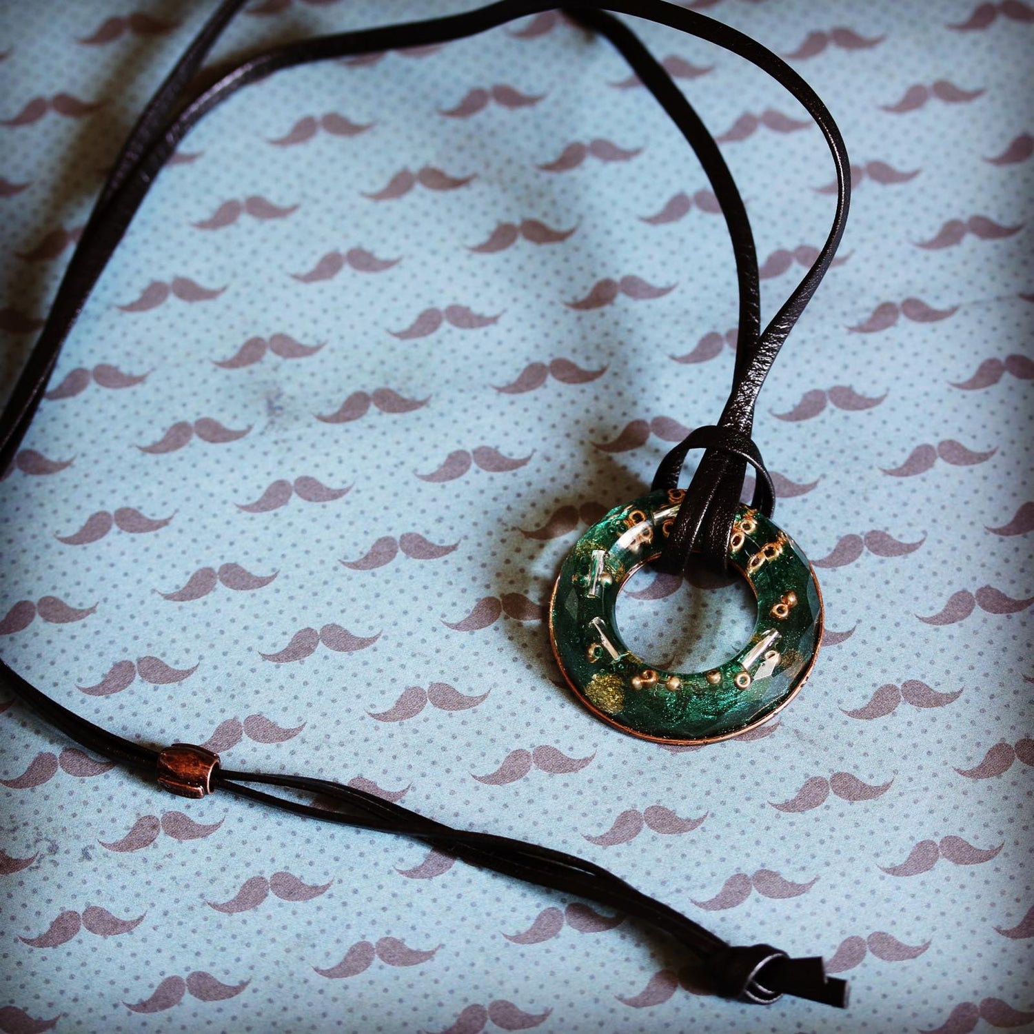 紳士用眼鏡ホルダー