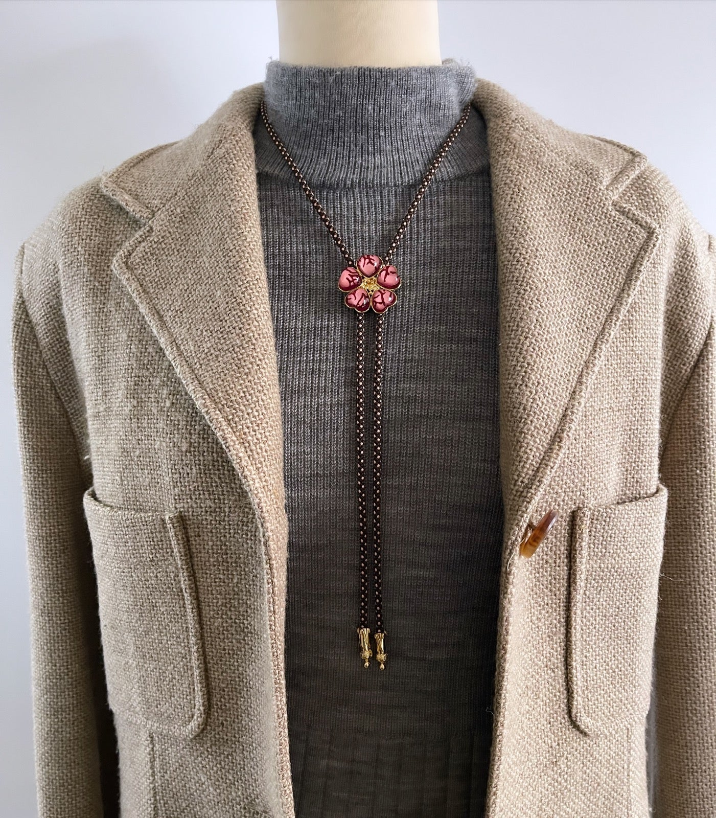 組紐ループタイ 花 血赤珊瑚 正絹 ピンク 男女兼用 TAMARUSAN