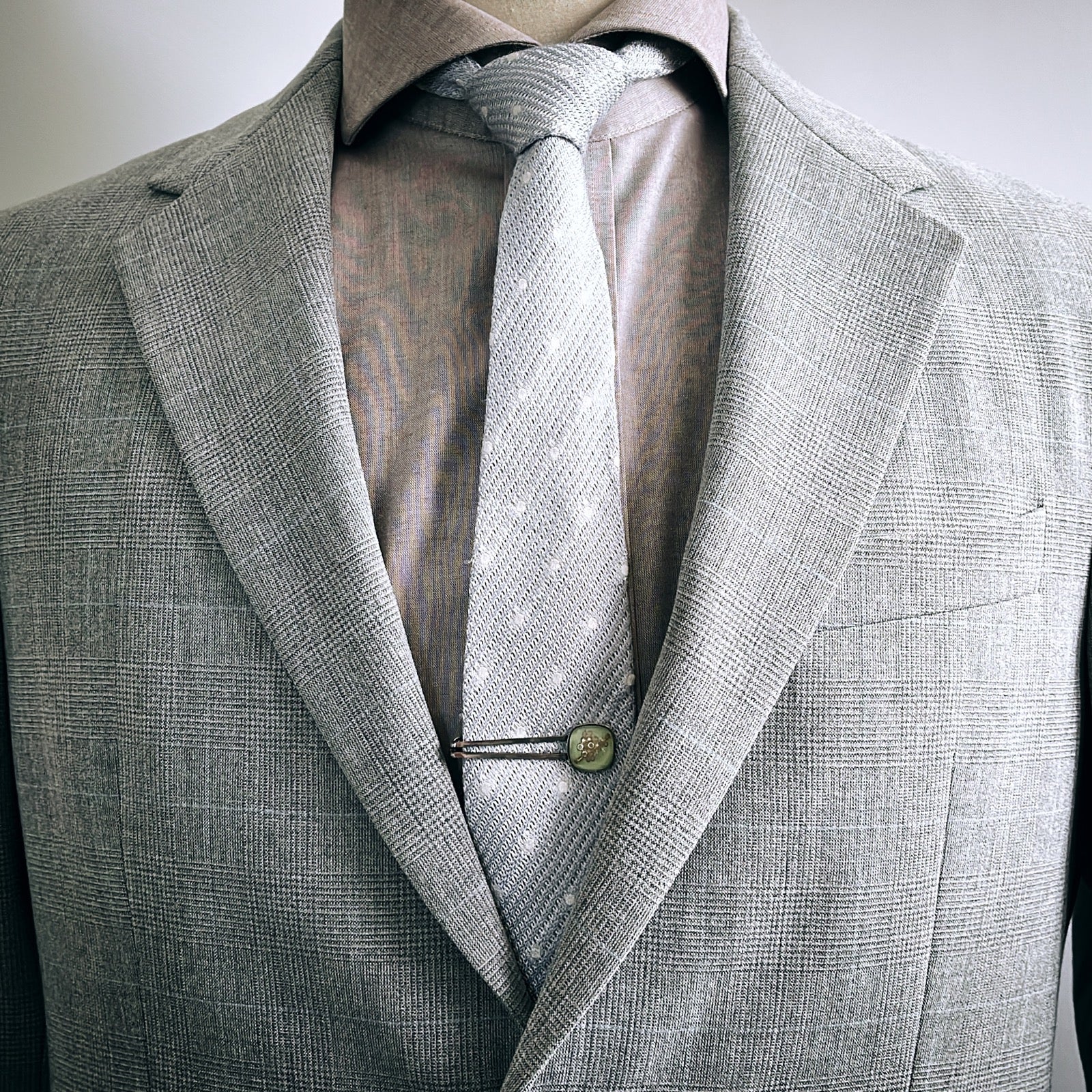 ネクタイピン 水色 ビーズ 贈り物 TAMARUSAN