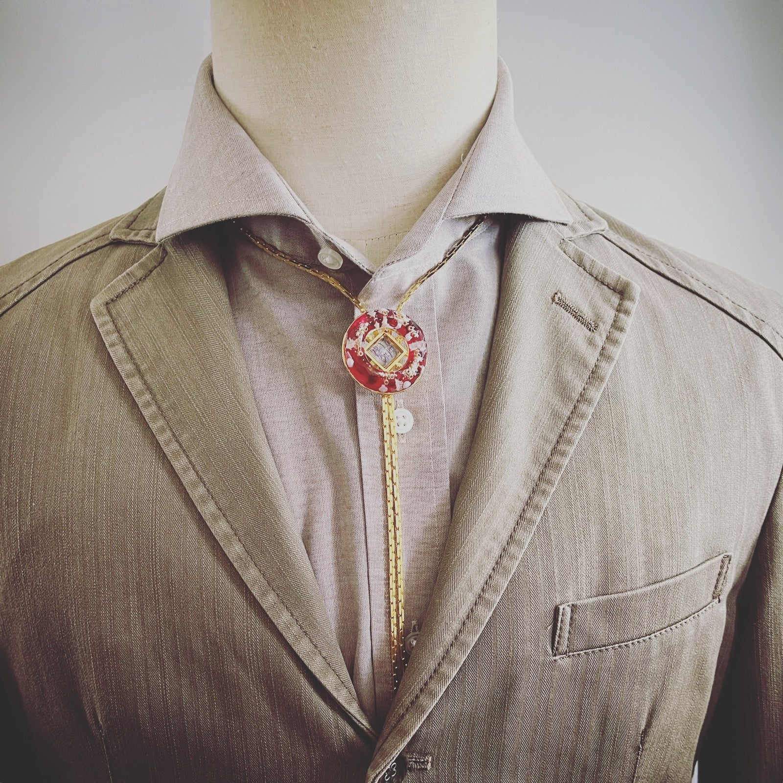 チェーンループタイ 赤 ブルー ガーネット ゴールド TAMARUSAN