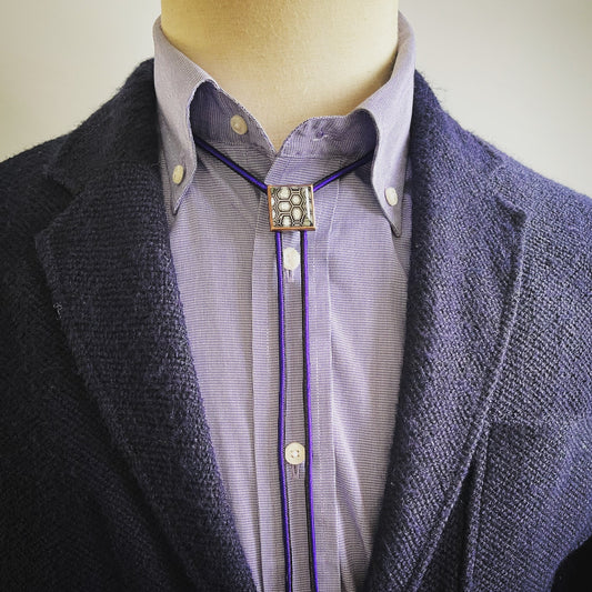 組紐ループタイ 黒 亀甲 正絹 四角 TAMARUSAN