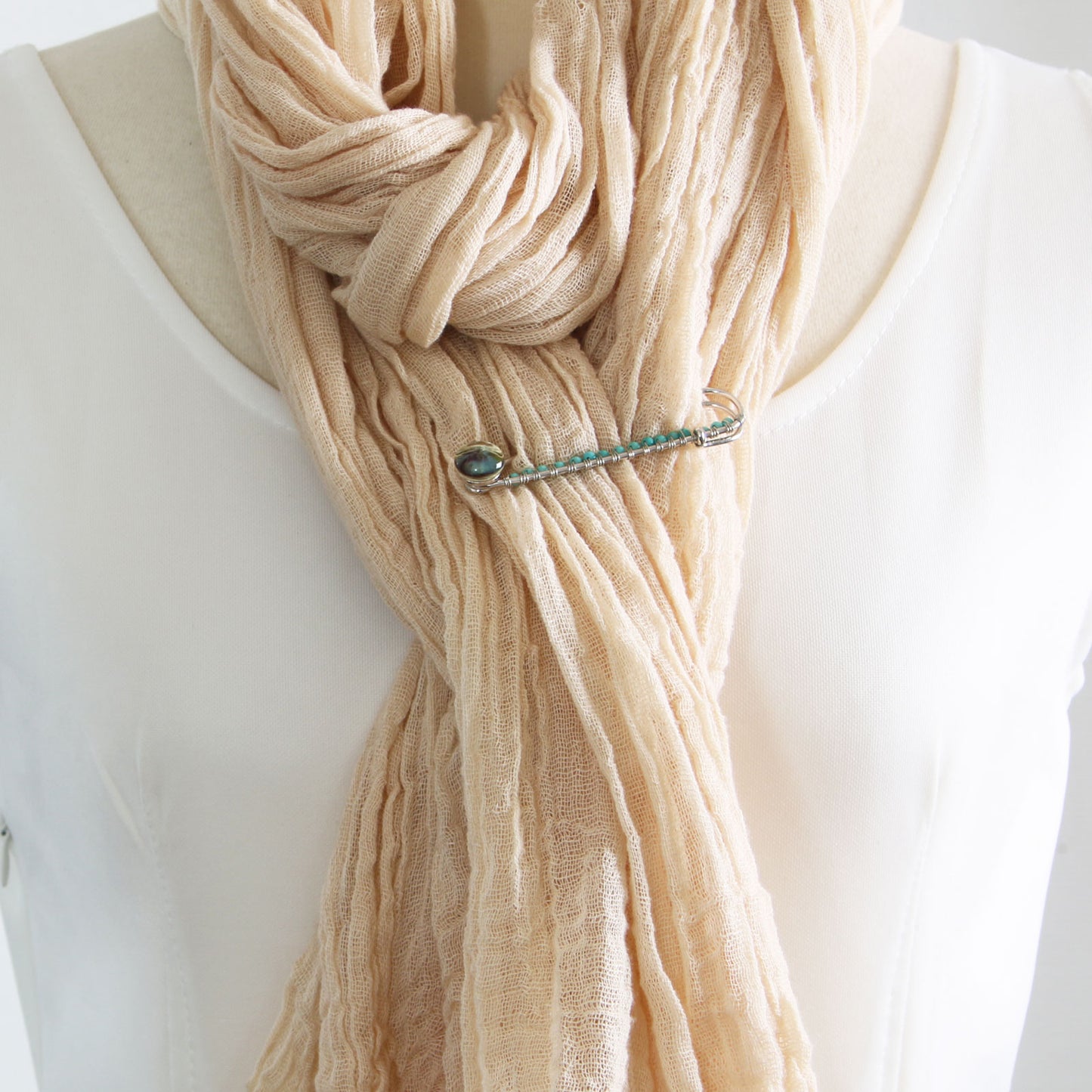 安全ピン ブローチ ターコイズ 青 TAMARUSAN