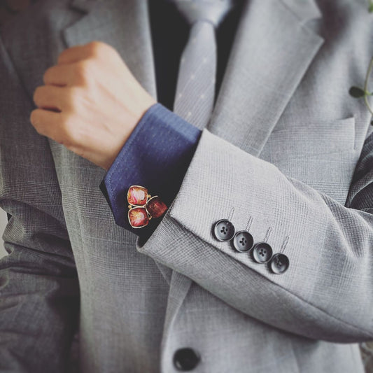 大きなカフスボタン 赤 花 金 TAMARUSAN
