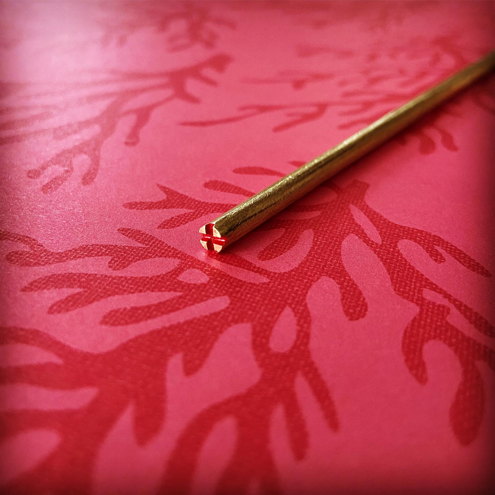 男のかんざし 真鍮 赤 TAMARUSAN