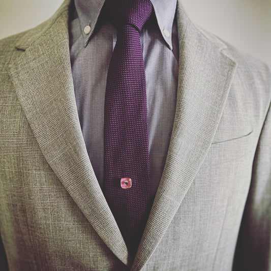 タイタックピン 恐竜 ピンク ロジウム TAMARUSAN