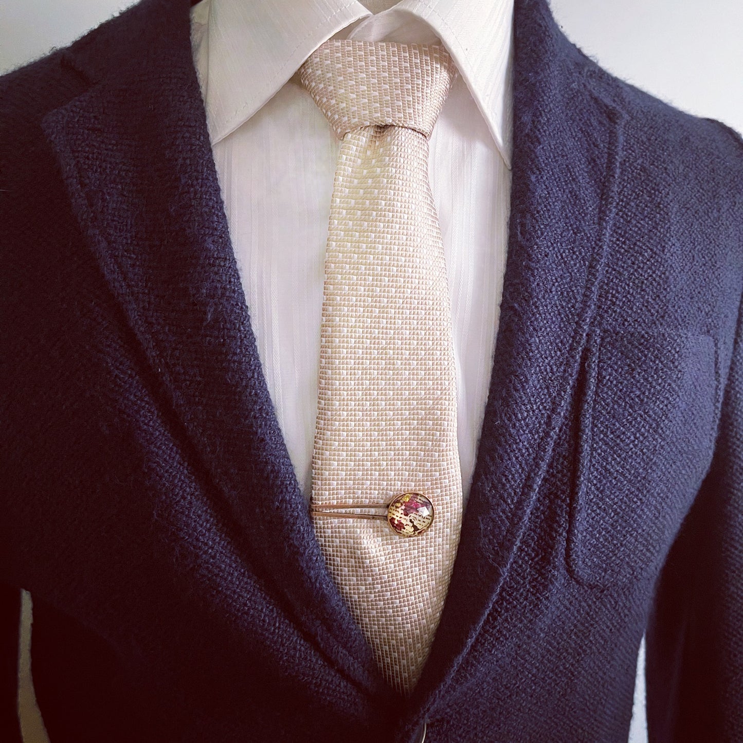 ネクタイピン 恐竜 紫 金箔入り TAMARUSAN