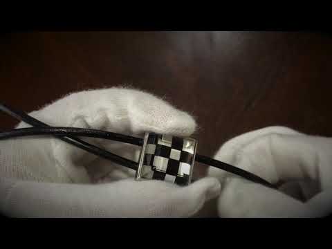 革紐ループタイの使い方