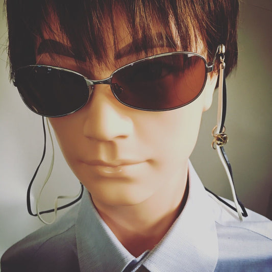 眼鏡チェーン 紺 白 革紐 磁気ヘマタイト 男女兼用 TAMARUSAN