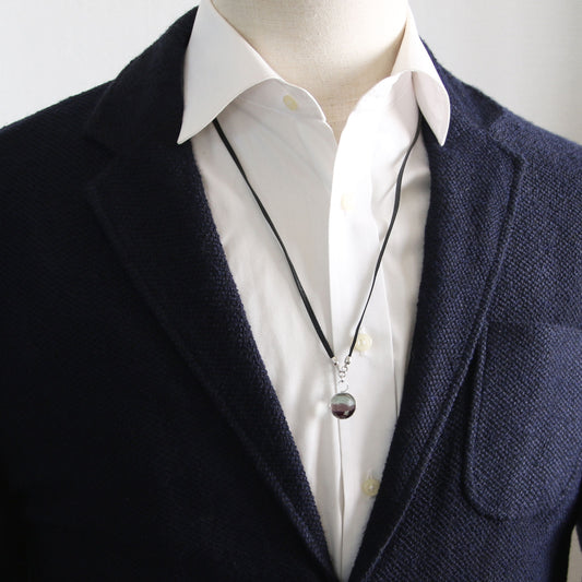 眼鏡ホルダー 男女兼用 紫 老眼鏡 革ひも TAMARUSAN