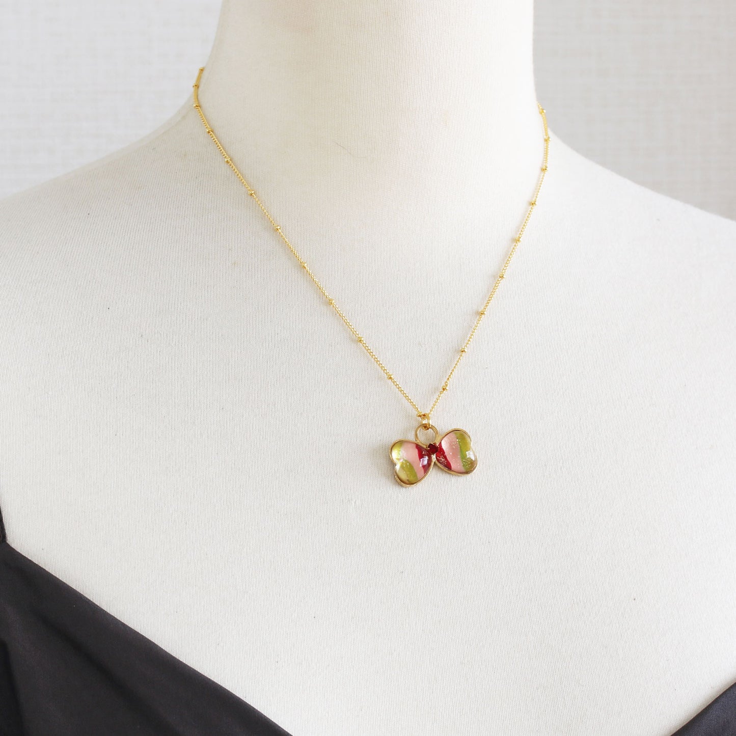 ネックレス リボン オレンジ 繊細チェーン TAMARUSAN