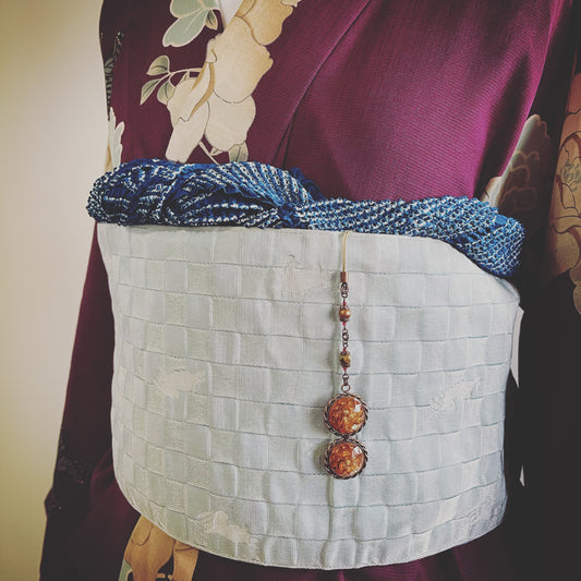 根付 金色 スパンコール 帯飾り ハンドメイド TAMARUSAN