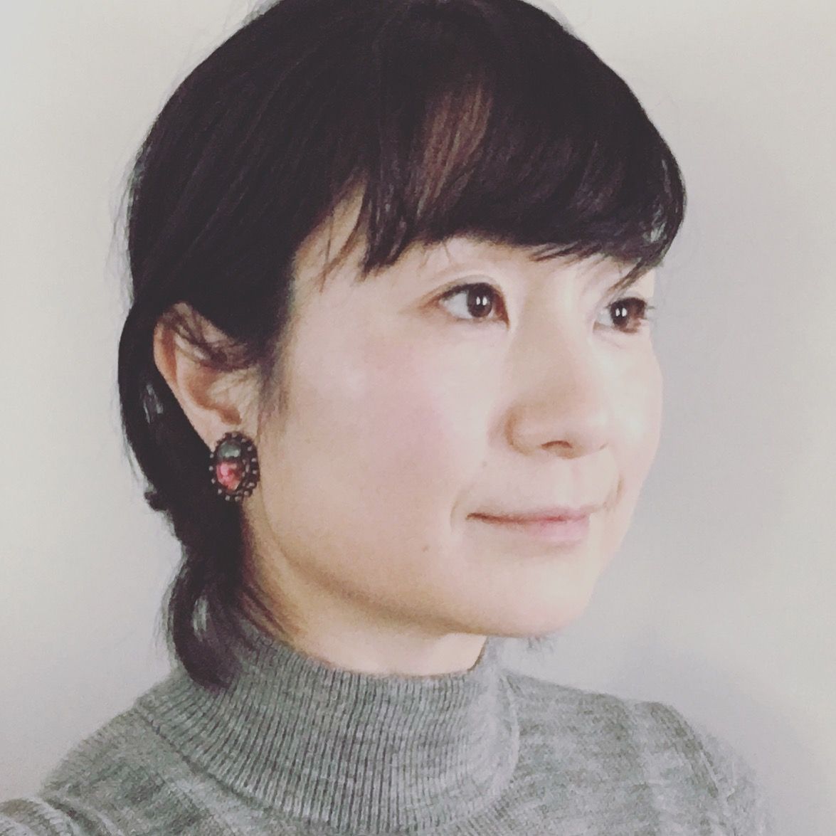 イヤリング マルチカラー 楕円 パンジー アンティーク風 TAMARUSAN