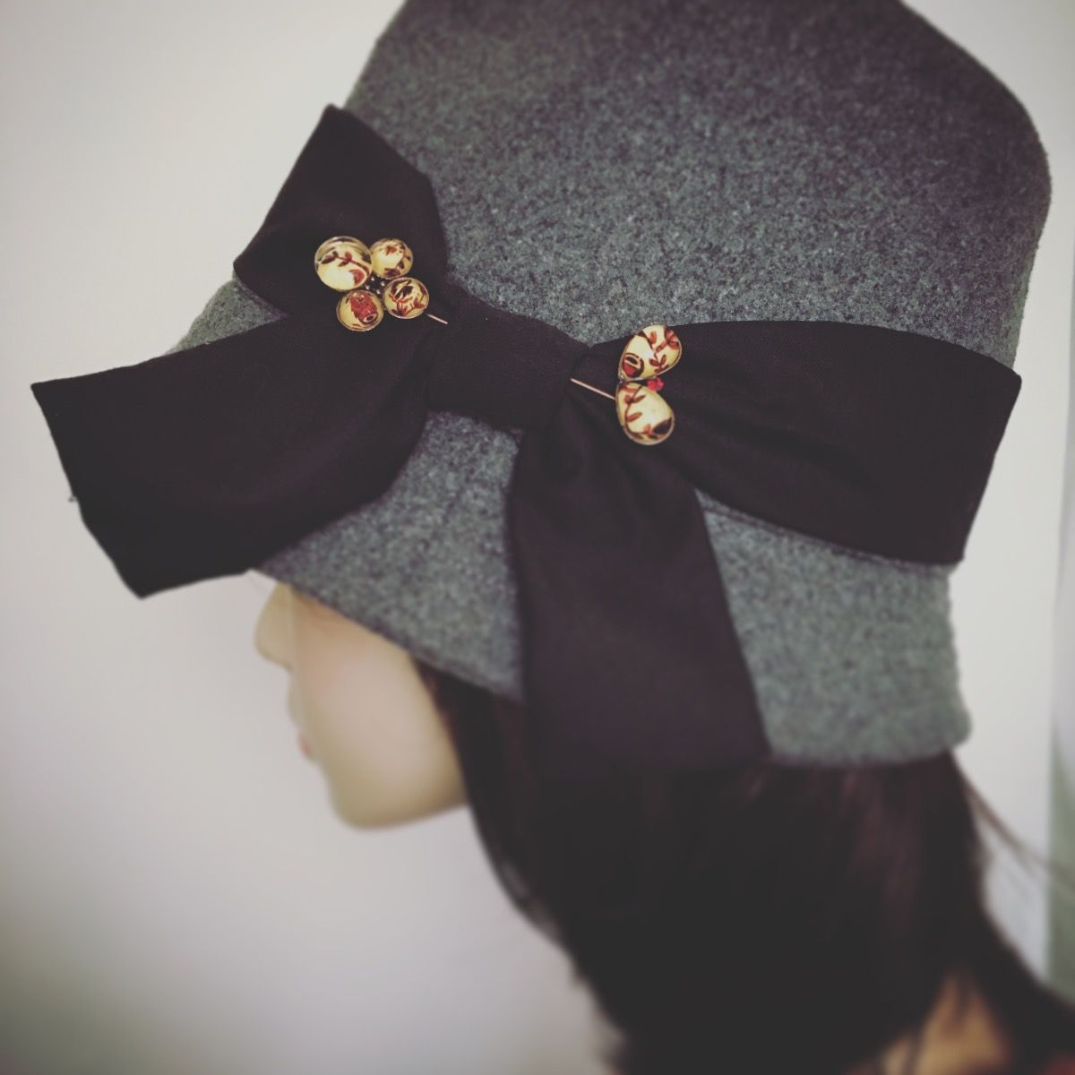 ハットピン 花 赤 アンティーク風 TAMARUSAN