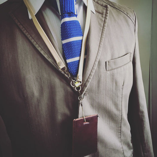 IDホルダー ネックストラップ 革紐 セミ 緑 TAMARUSAN