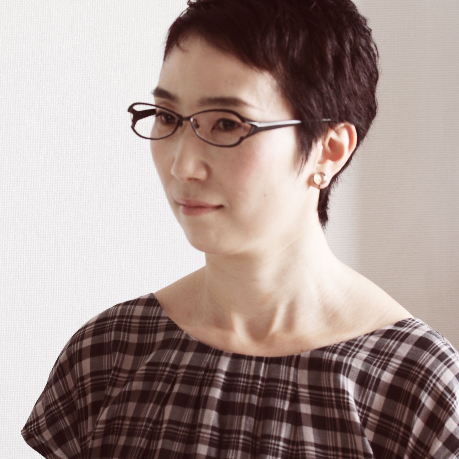 イヤリング ベージュ バラの木 TAMARUSAN
