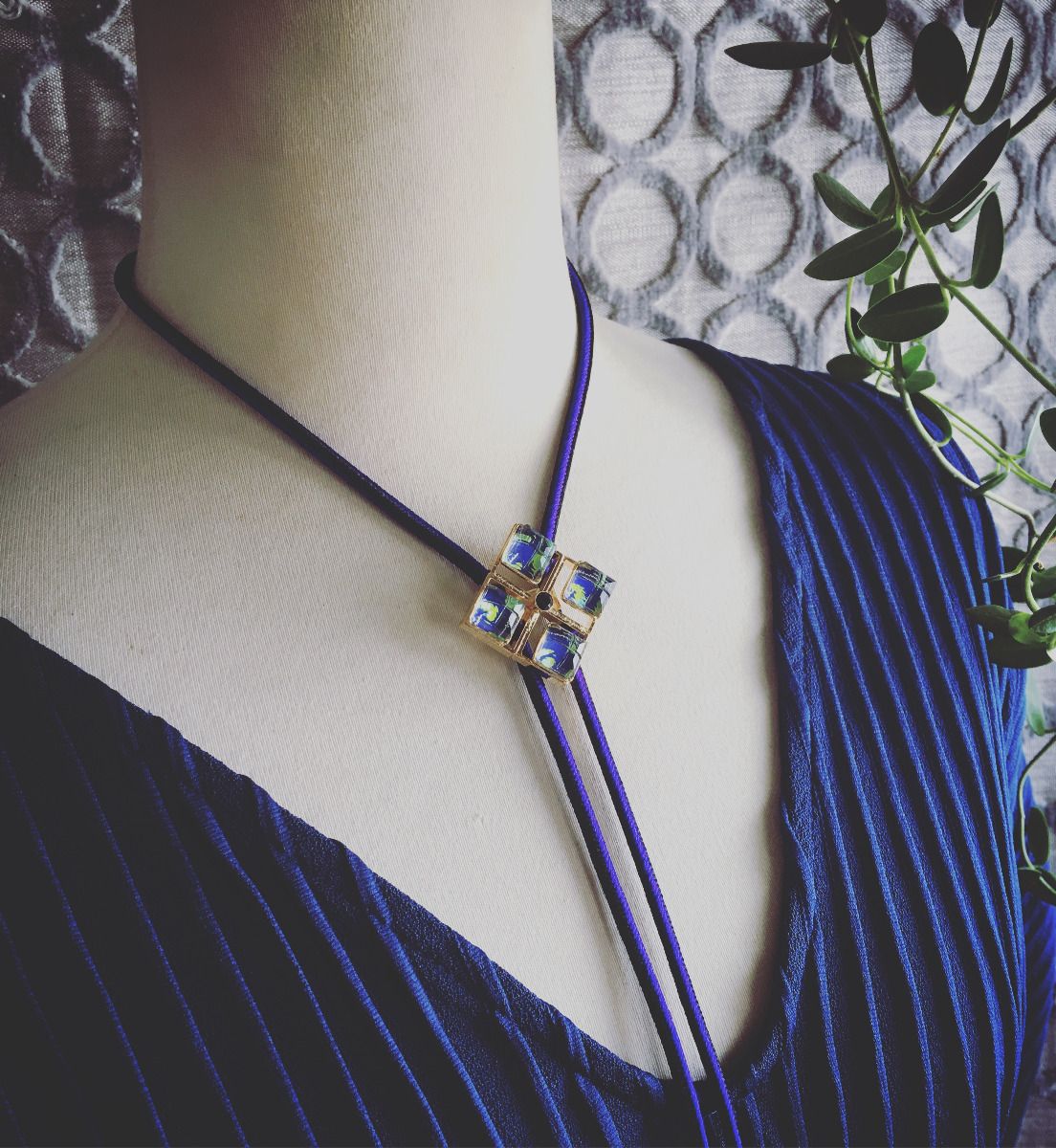 組紐ループタイ 正絹 青 つるくさ 男女兼用 金 TAMARUSAN