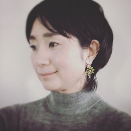 アシンメトリーイヤリング ピンク 花 アメジスト TAMARUSAN