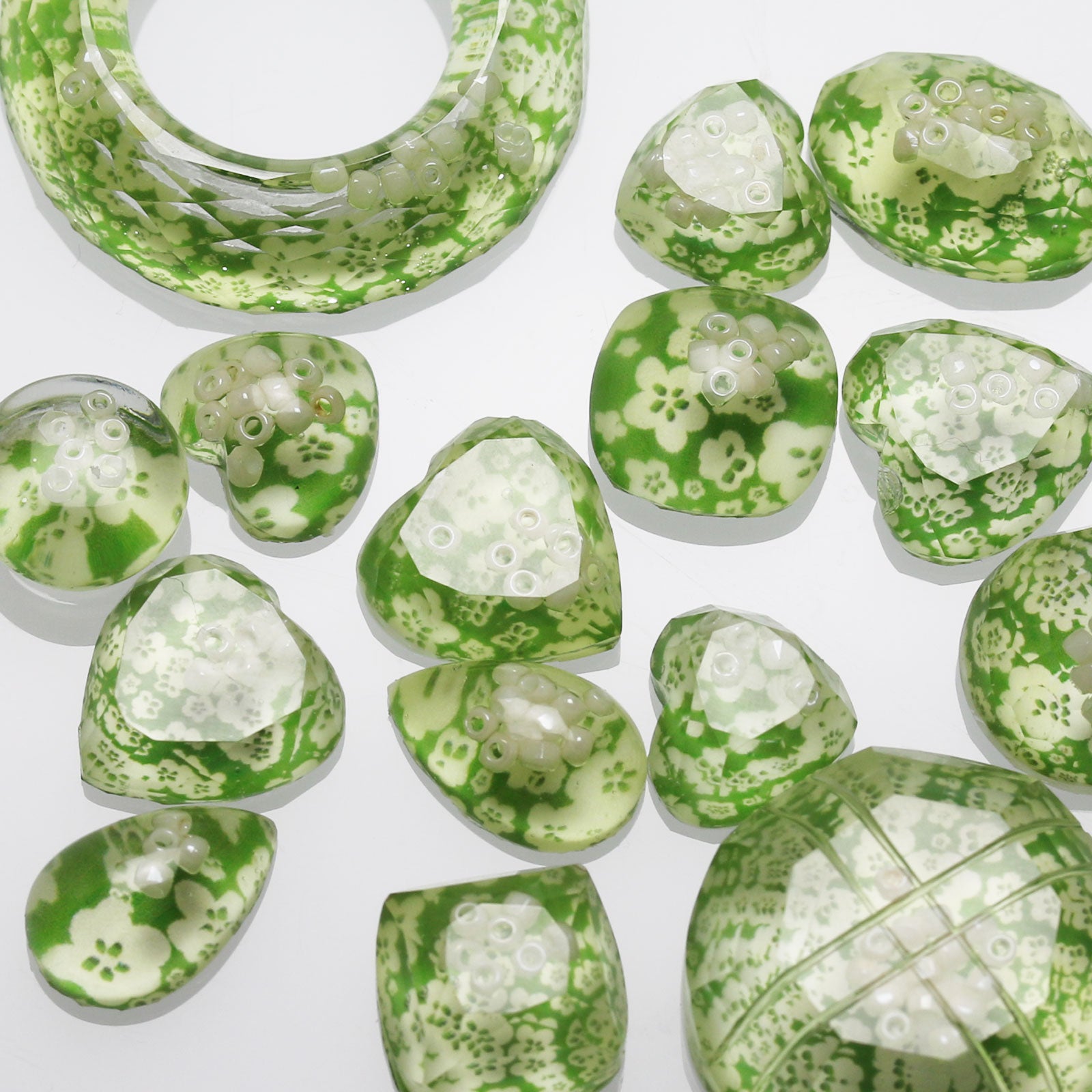 ヘアゴム 花 緑 ハンドメイド 樹脂 TAMARUSAN