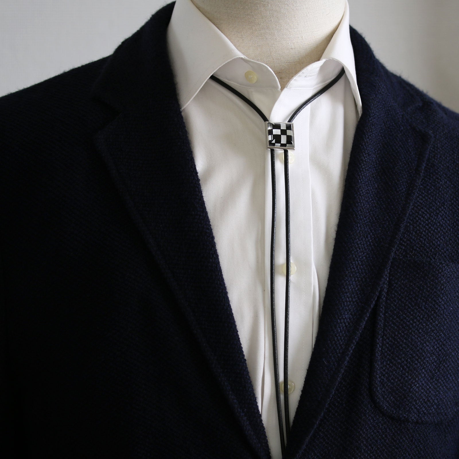 革紐ループタイ 市松 四角 白黒 TAMARUSAN