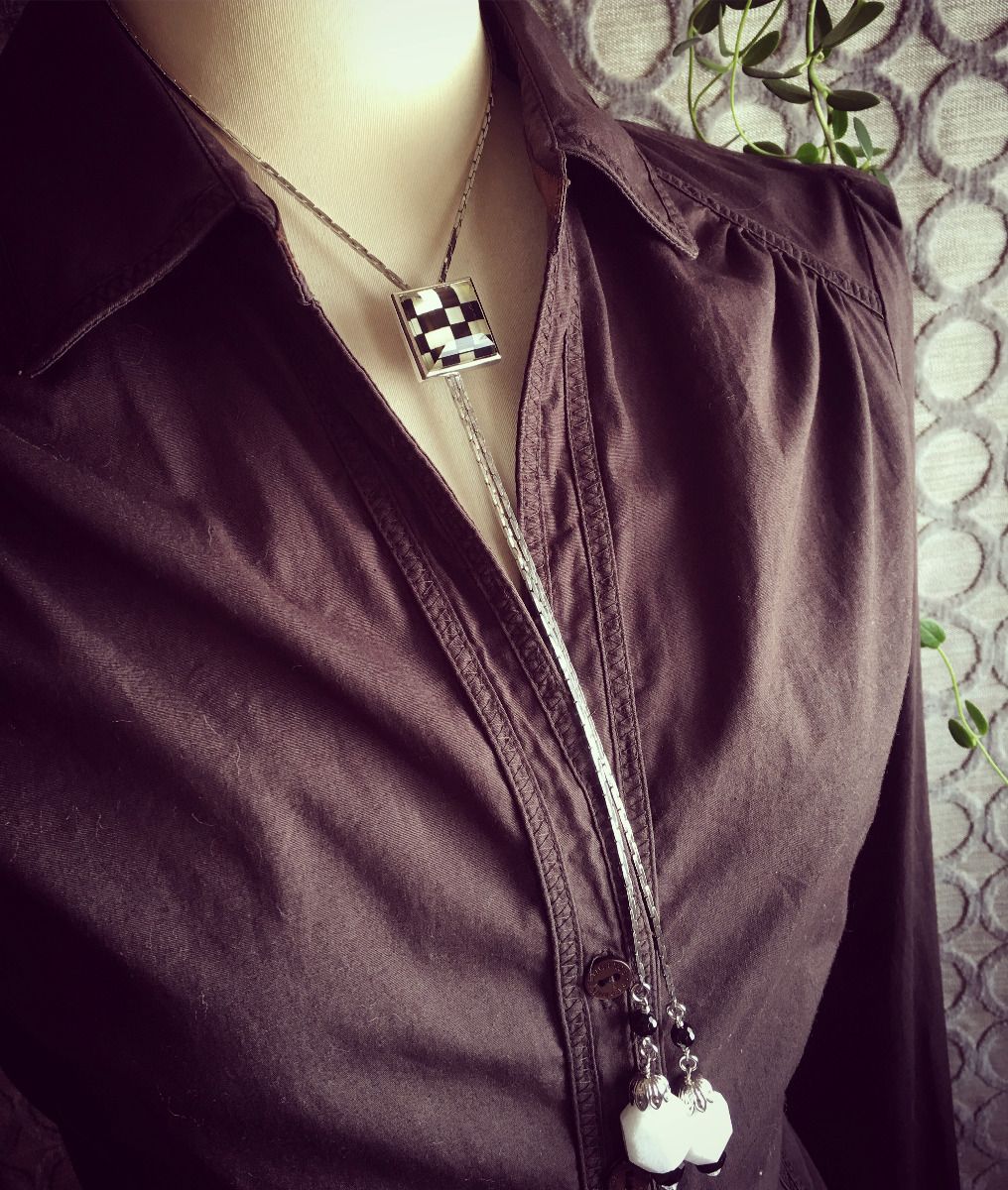 チェーンループタイ 四角 白黒 男女兼用 TAMARUSAN