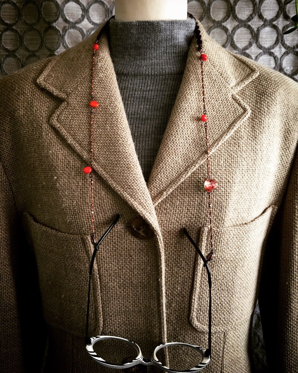 眼鏡チェーン 赤 ユリ ハート 珊瑚(染め) TAMARUSAN