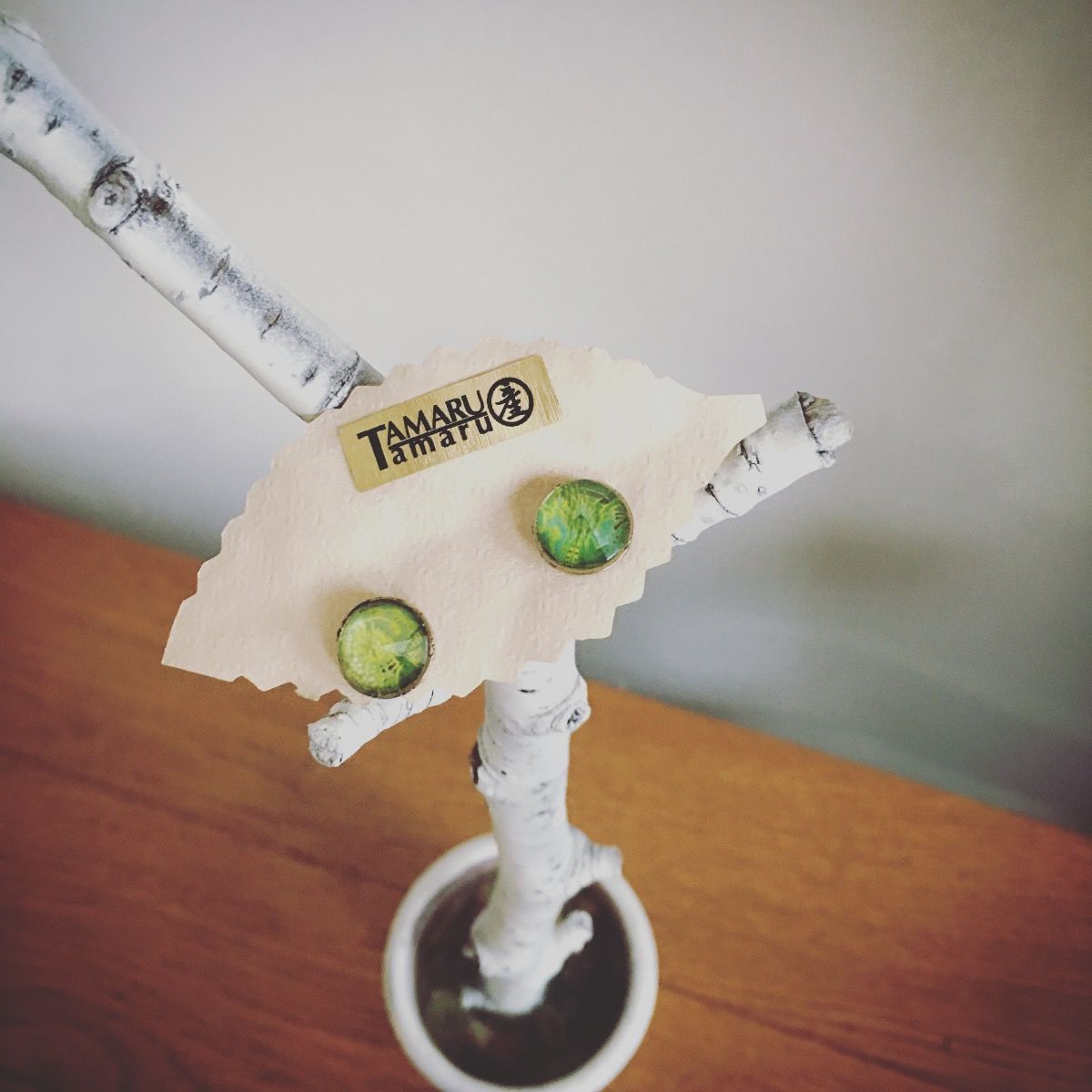 ピアス ユリ 黄緑 軽量 TAMARUSAN
