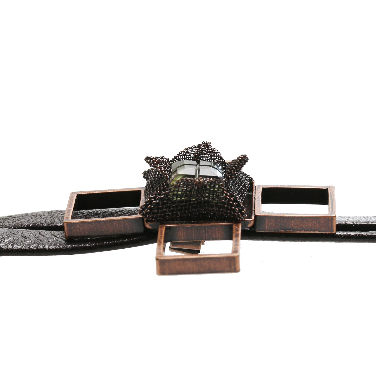 革紐ループタイ 紫 十字 ユリ アメジスト TAMARUSAN