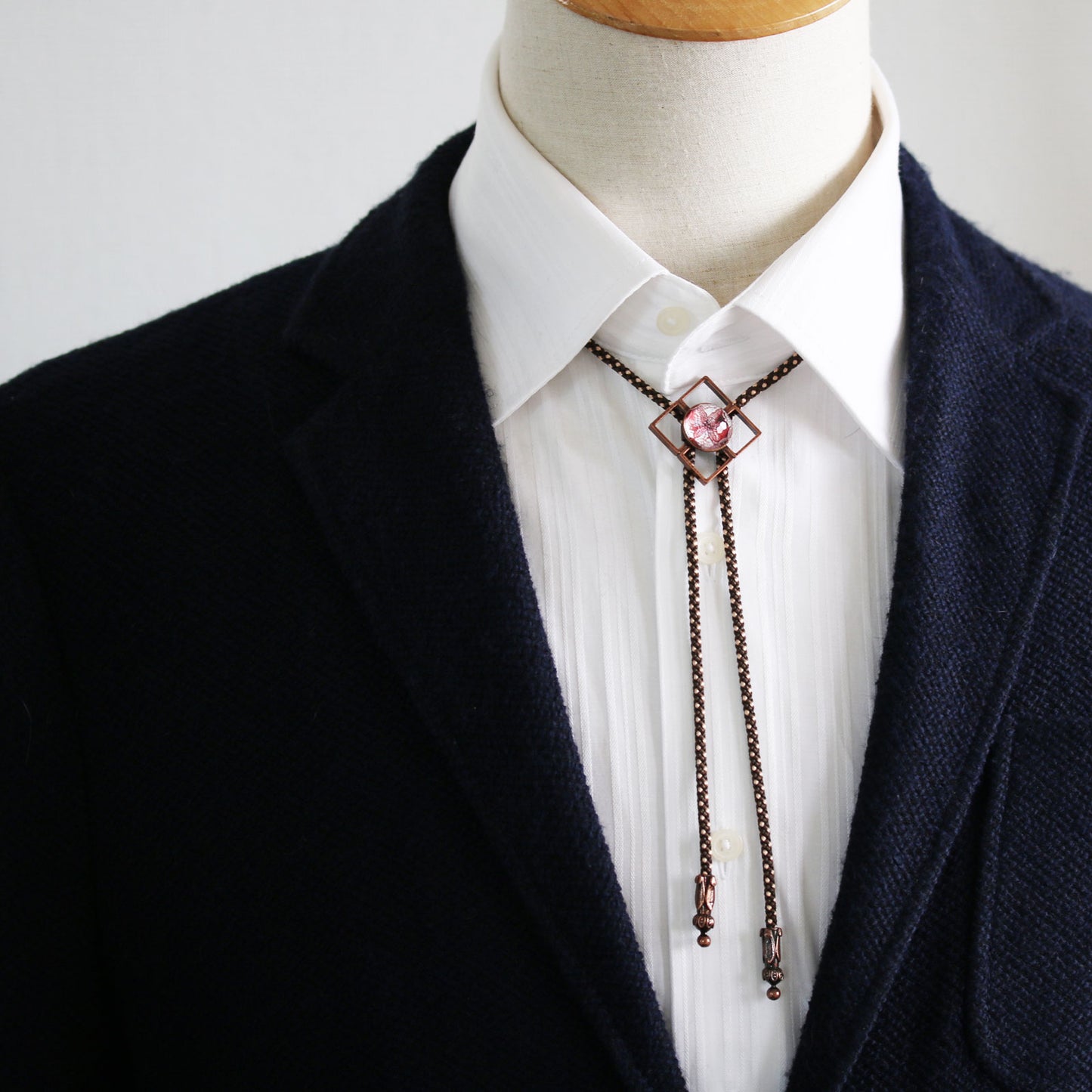 組紐ループタイ 赤 ユリ シルク 男女兼用 TAMARUSAN