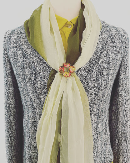 ネックレスにもなるスカーフ留め 赤 金 ブローチ・バッジ