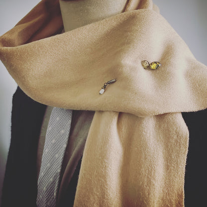 ハットピン 水色 葉っぱ ビーズ ハットピン