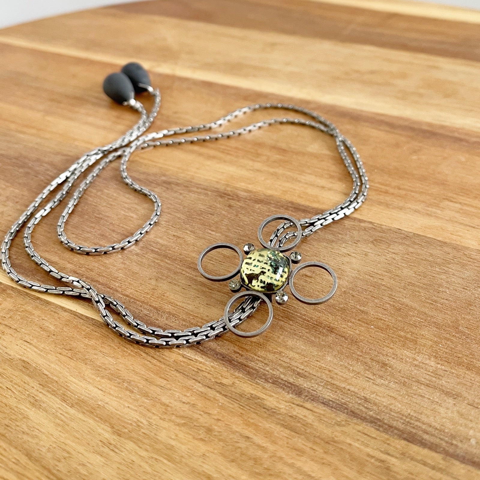 チェーンループタイ 恐竜 青 オニキス ループタイ