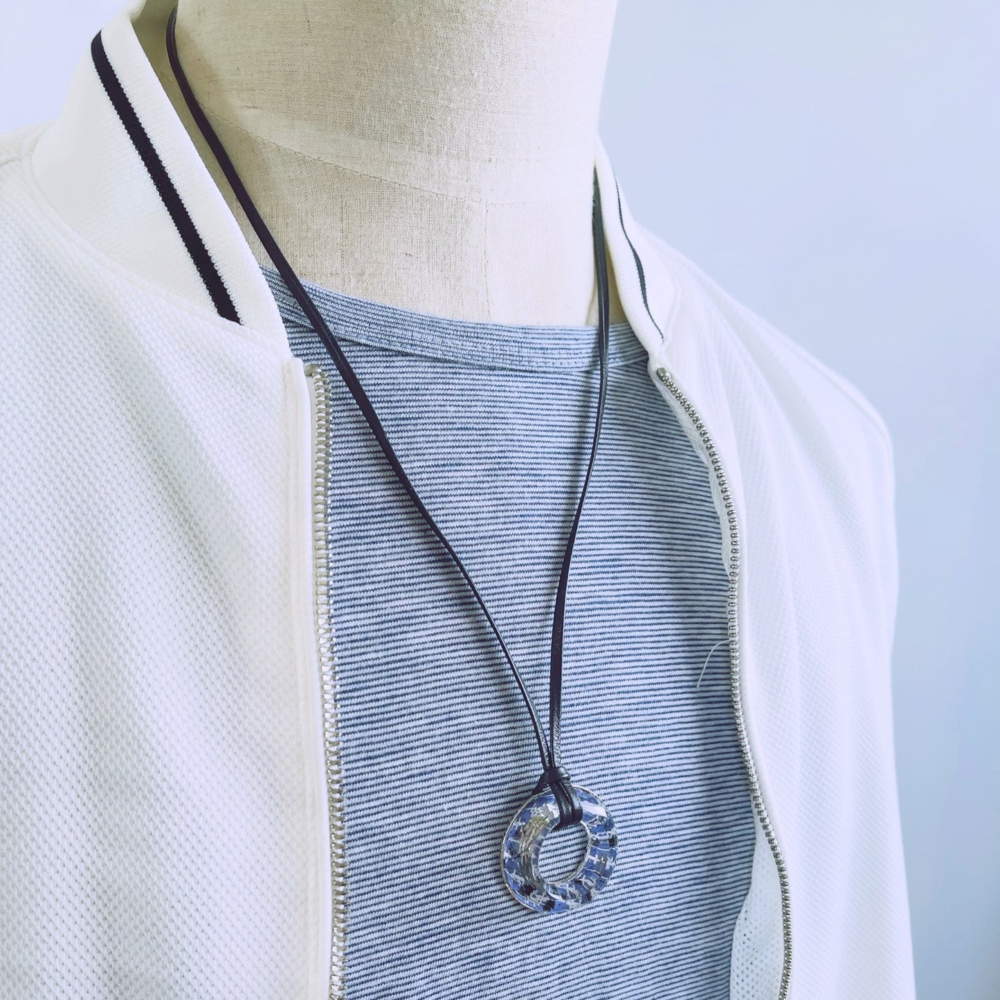 革紐 眼鏡ホルダー ヤモリ 水色 ネックレス 眼鏡ホルダー