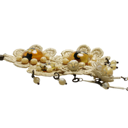 根付 花 ベージュ レース ビーズ TAMARUSAN