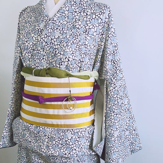 根付 ベージュ 革紐 珊瑚 TAMARUSAN