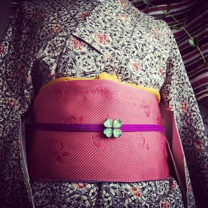 帯留 グリーン 鹿の子 四つ葉 帯留め