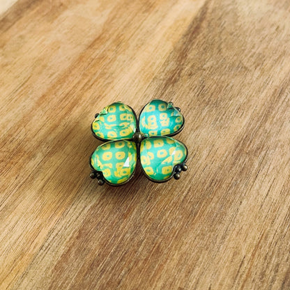 帯留 グリーン 鹿の子 四つ葉 帯留め