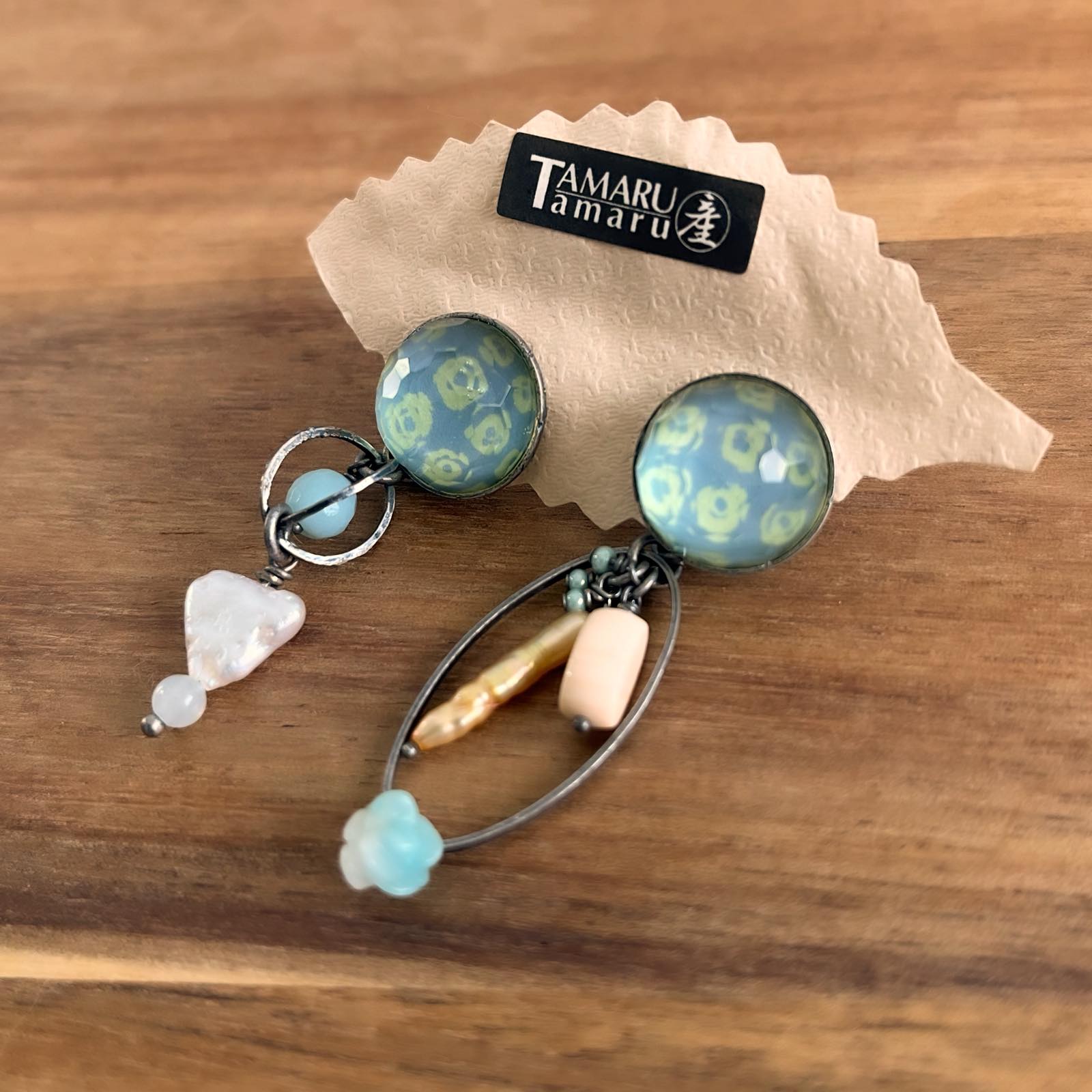 ピアス アシンメトリー 水色 鹿の子 アシンメトリーピアス