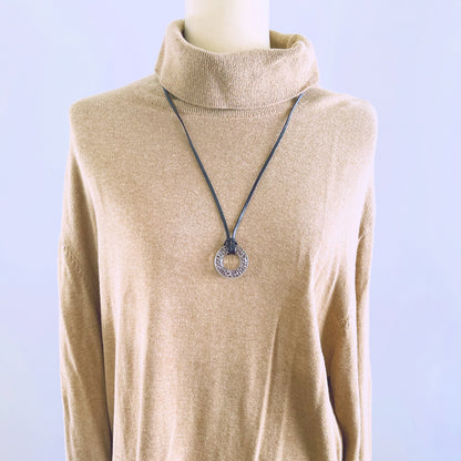 革紐 眼鏡ホルダー 紺 銀 ヘリンボーン 眼鏡ホルダー