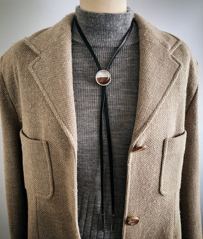 かっこいい 革紐ループタイ 銀ラメ 木目 平紐 TAMARUSAN