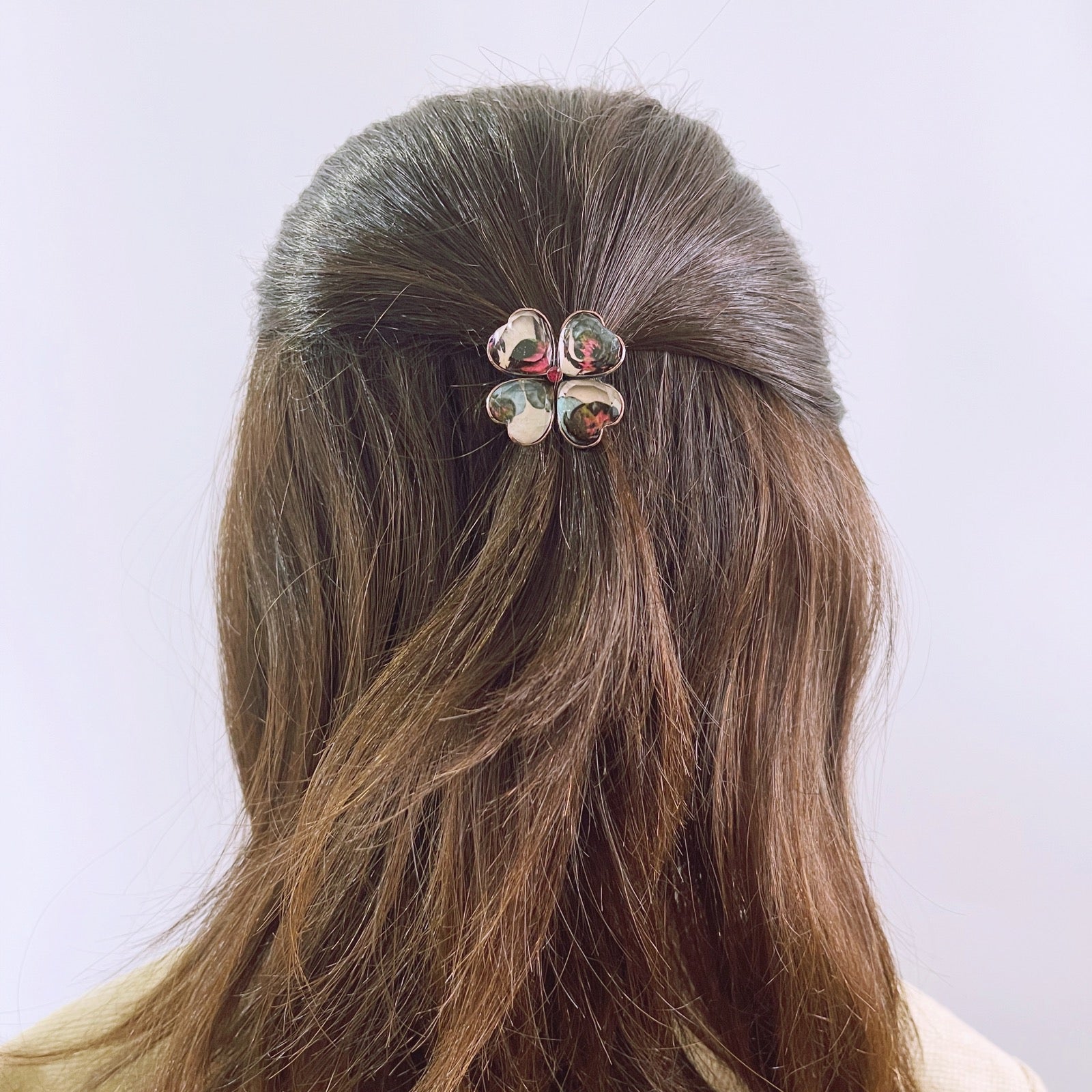 ヘアゴム  大人～✩.*˚ ボルドー大ぶりビーズバージョン♡ ヘアゴム パンジー ボルドー クローバー｜大人のおしゃれヘア