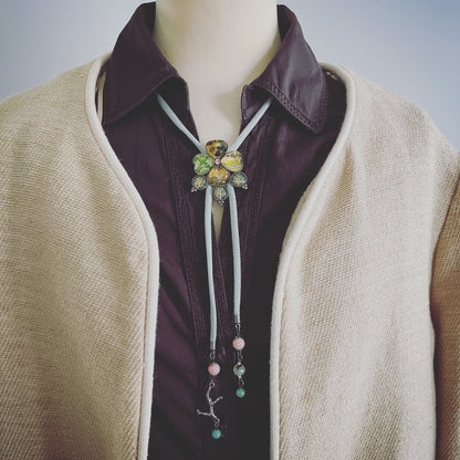 リボンループタイ マルチカラー グリーン ネックレス