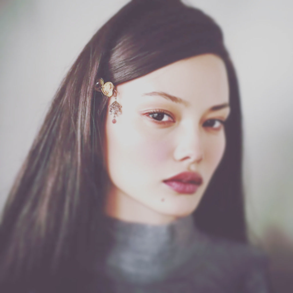 ヘアピン 水晶 ガーネット ハート 赤 大人 高級 高級ヘアピン