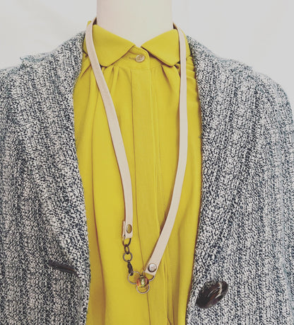 IDホルダー ネックストラップ 革紐 セミ 緑 ネックストラップ