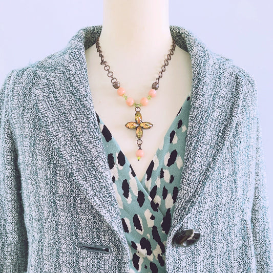 ネックレス ベージュ 珊瑚 バラ TAMARUSAN