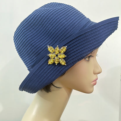 ブローチ 白 つるくさ模様 花 ブローチネックレス