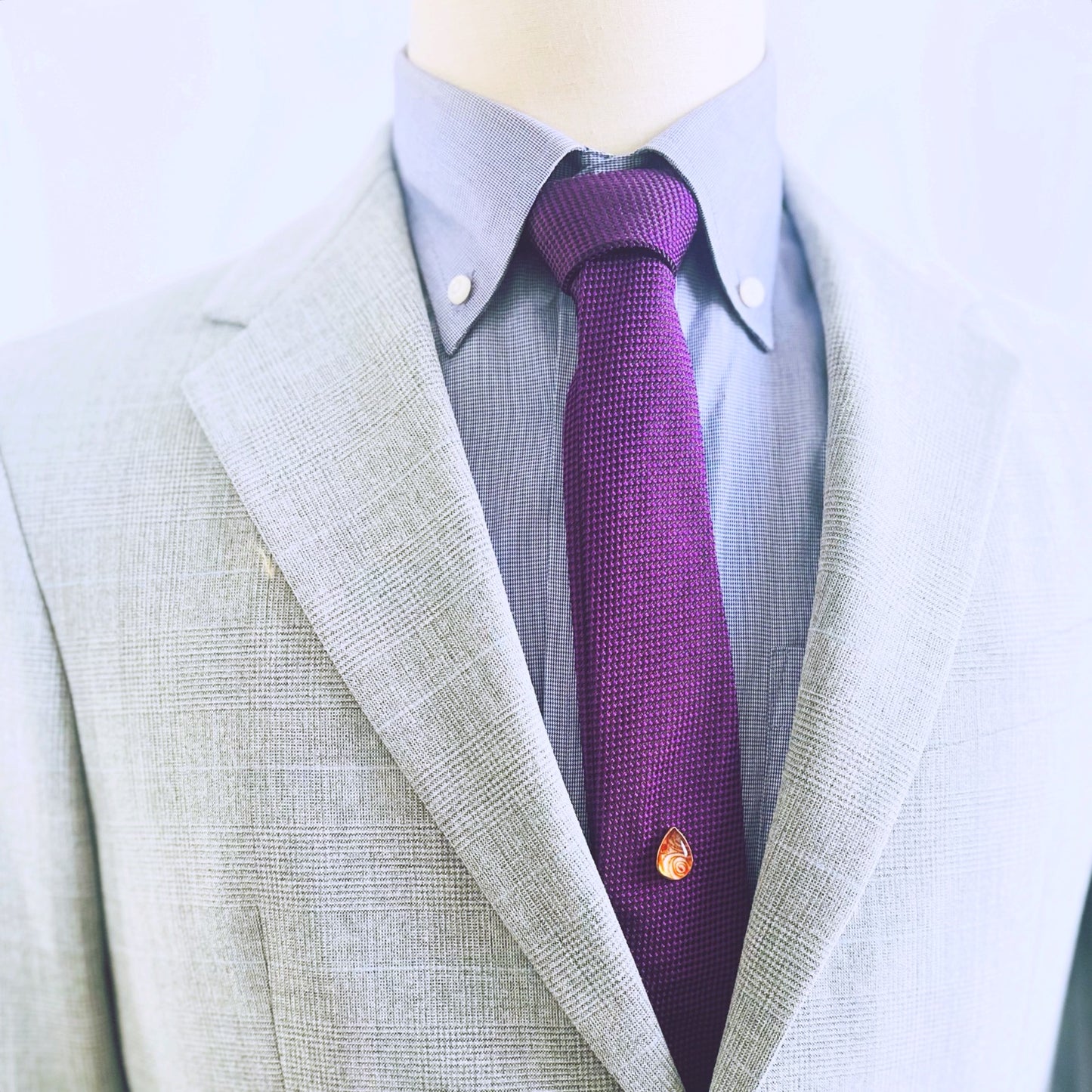 タイタックピン オレンジ しずく 渦巻き