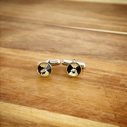 小さなカフスボタン 白黒 男女兼用 カフスボタン