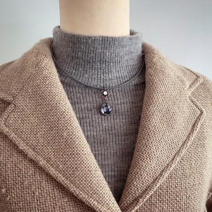 チョーカー 革紐 グレー 紫 ユリ TAMARUSAN