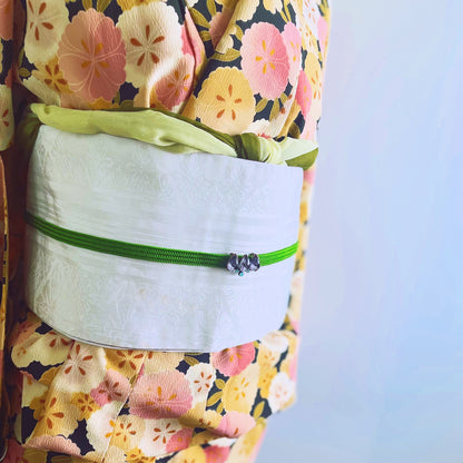 帯留め 紫 ユリ 古希