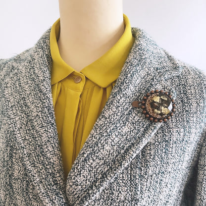 ストールクリップ ユリ 茶色 白 アンティーク調 ストールクリップ